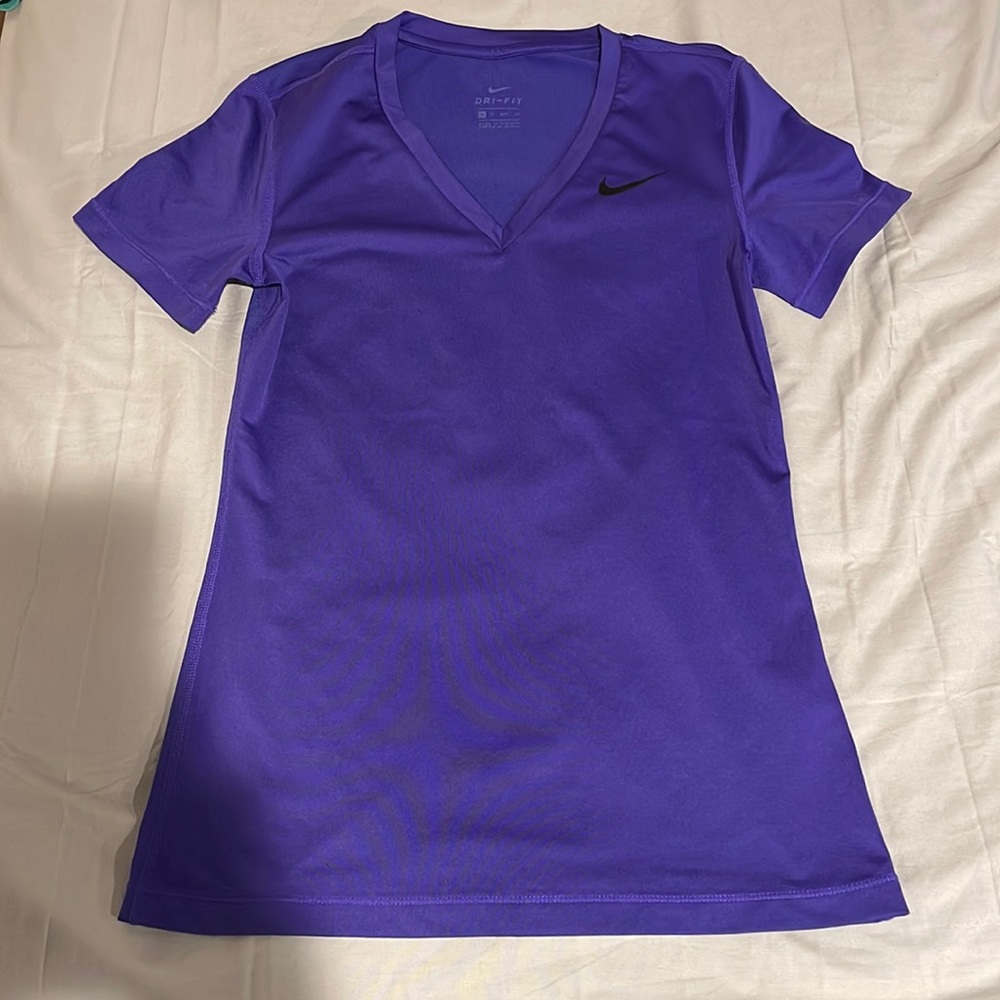 NWOT Nike Shirt